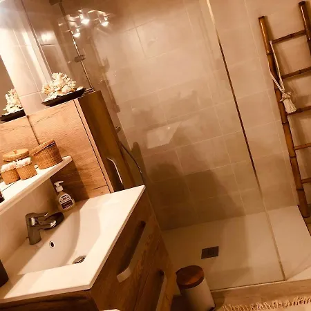 T2 55 M2 Avec Terrasse 25 M2 דירה לה קיוטאט