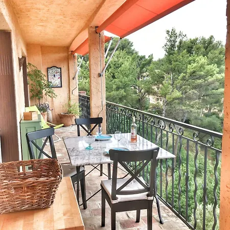 T2 55 M2 Avec Terrasse 25 M2 * لا سيوتا