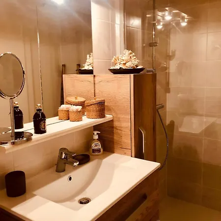 T2 55 M2 Avec Terrasse 25 M2 لا سيوتا
